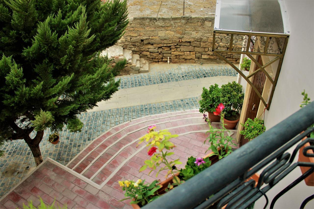 Altstadt Hotel & Cafe Baku Bagian luar foto
